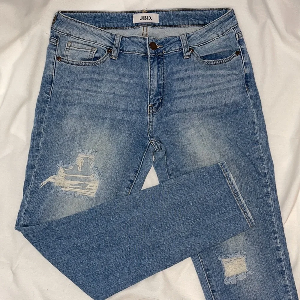 🔥 SALE JBD Mid Rise Distressed Skinny Jean | Size 28
